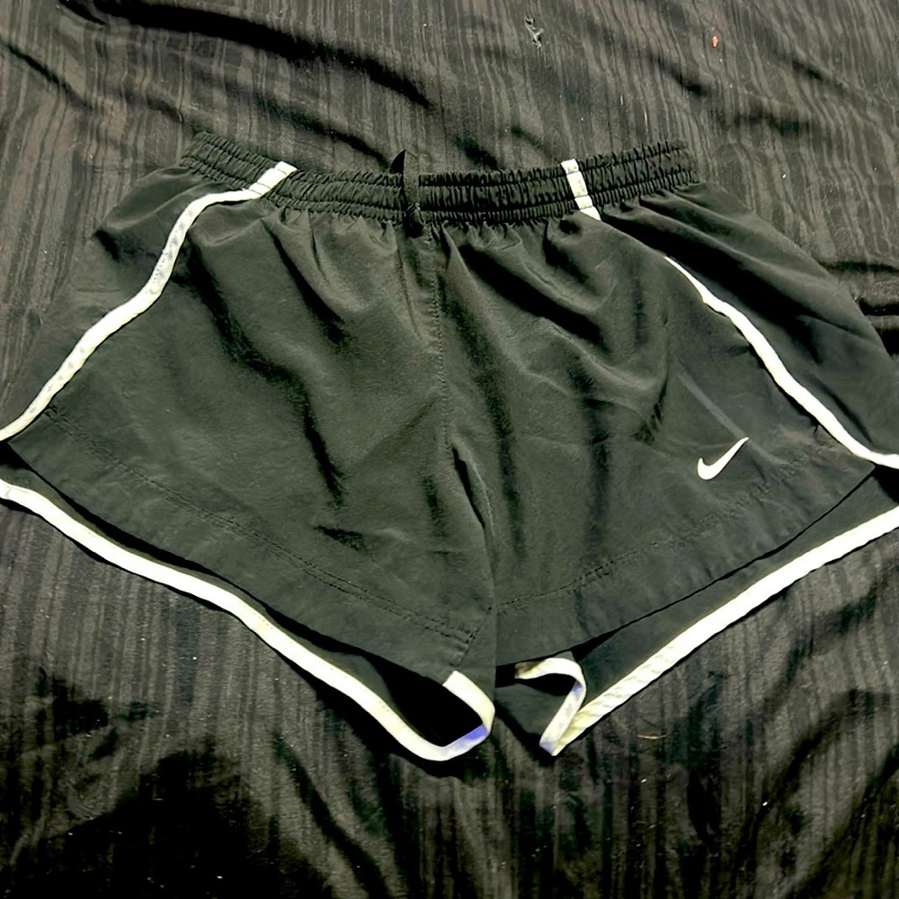 Women’s medium Nike dri-fit shorts